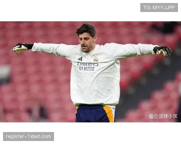 比利时库尔图瓦扑点能力 挑战塞内加尔马内射术