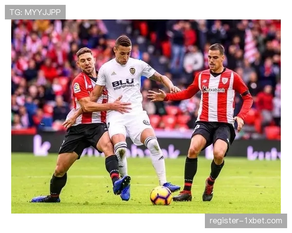 库库雷利亚有望复出战阿森纳 蓝军防线迎及时雨